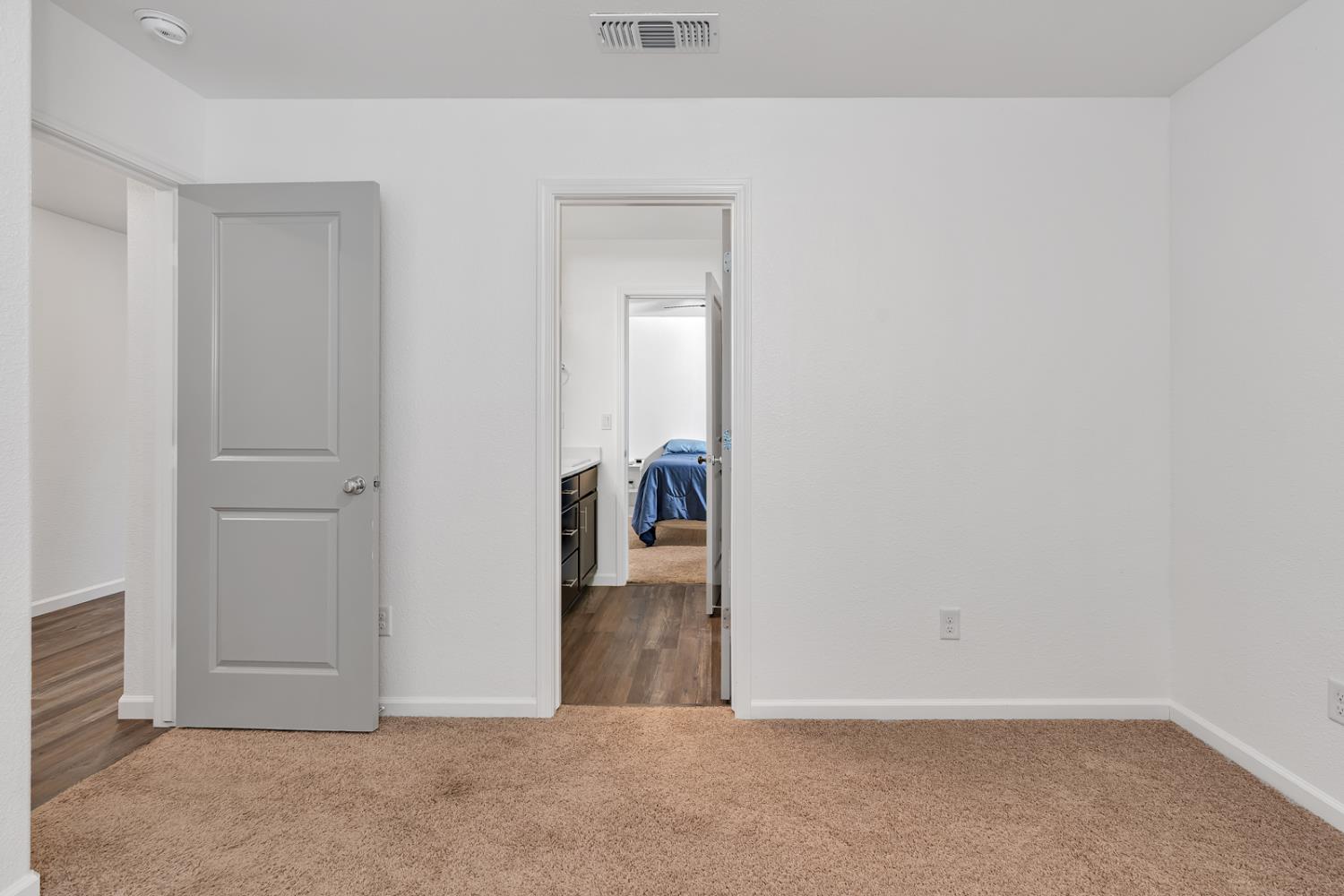 Detail Gallery Image 16 of 58 For 1807 Patricia Ct, Los Banos,  CA 93635 - 4 Beds | 3 Baths