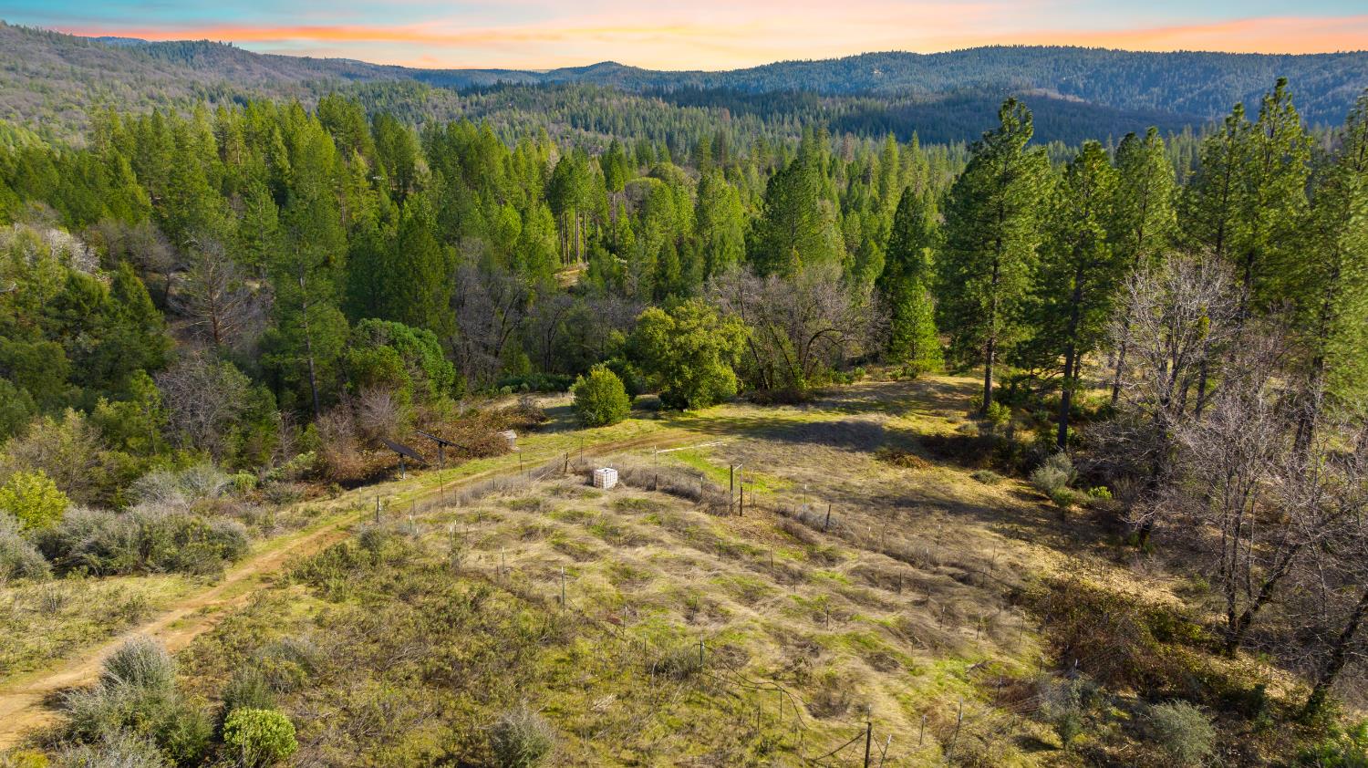 Detail Gallery Image 70 of 87 For 15528 Ca-49, Camptonville,  CA 95922 - 1 Beds | 2 Baths
