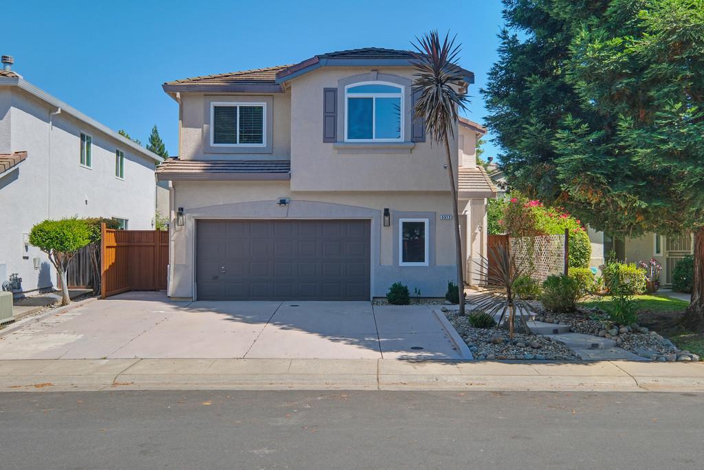 Detail Gallery Image 1 of 47 For 5512 Deepdale Way, Elk Grove,  CA 95758 - 4 Beds | 2/1 Baths