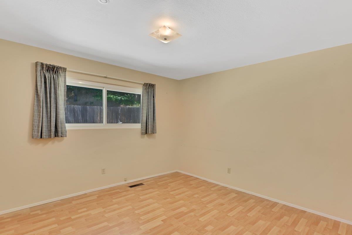 Detail Gallery Image 18 of 36 For 335 Rhode Island St, Grass Valley,  CA 95945 - 4 Beds | 2 Baths