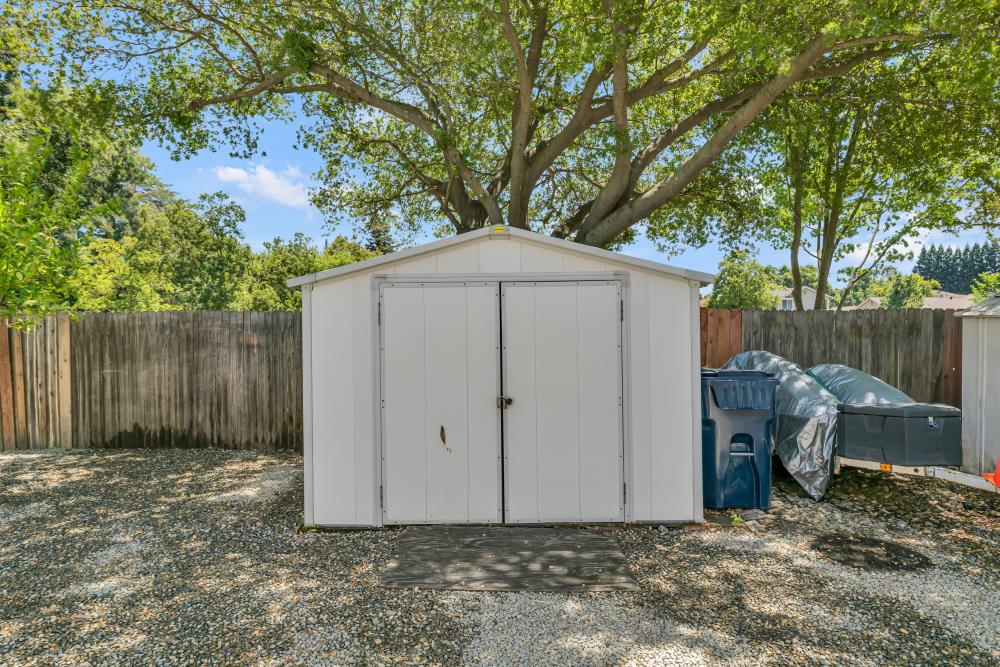 Detail Gallery Image 41 of 59 For 7527 Island Way, Sacramento,  CA 95831 - 3 Beds | 2 Baths