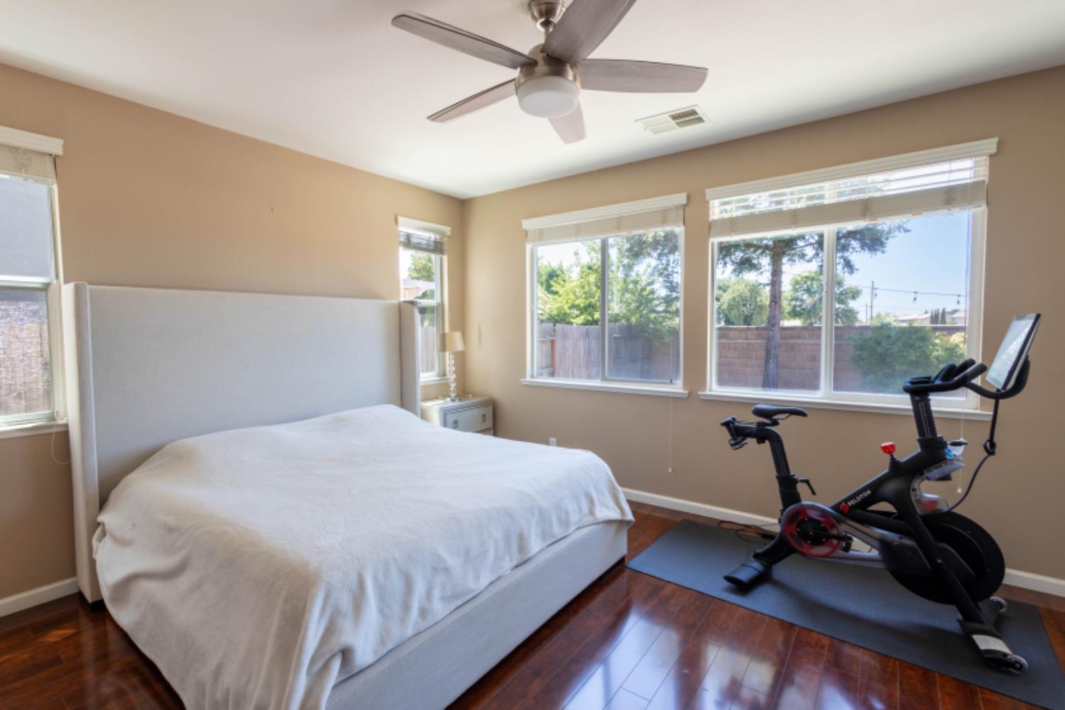 Detail Gallery Image 30 of 34 For 8328 Dandelion Dr, Elk Grove,  CA 95624 - 4 Beds | 2 Baths