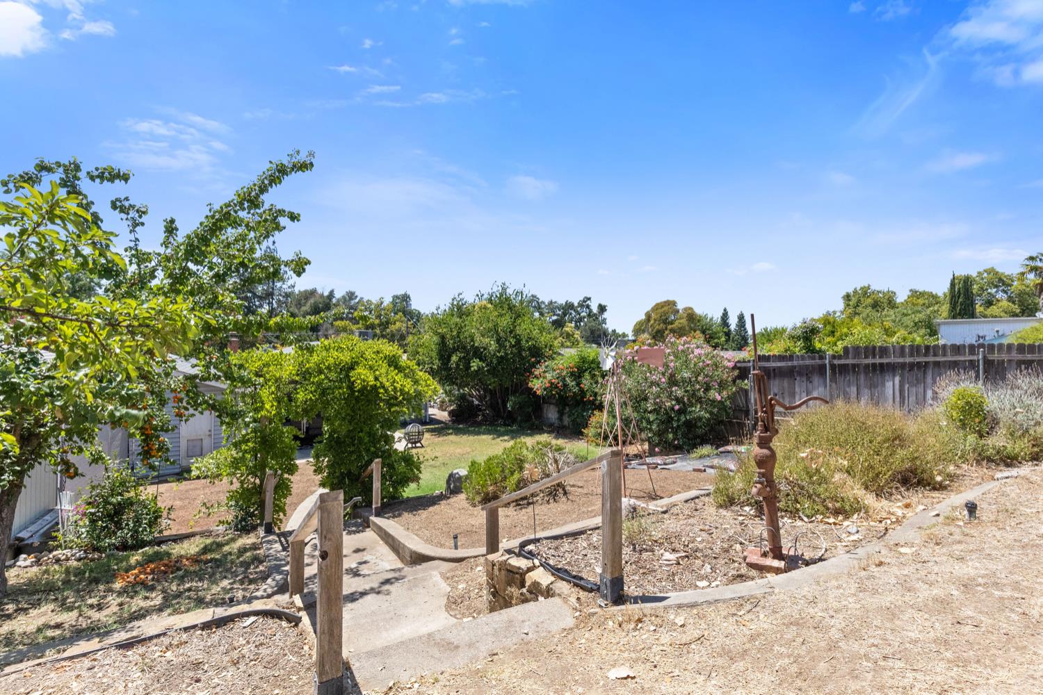 Detail Gallery Image 27 of 43 For 6761 Linda Sue Way, Fair Oaks,  CA 95628 - 3 Beds | 2 Baths