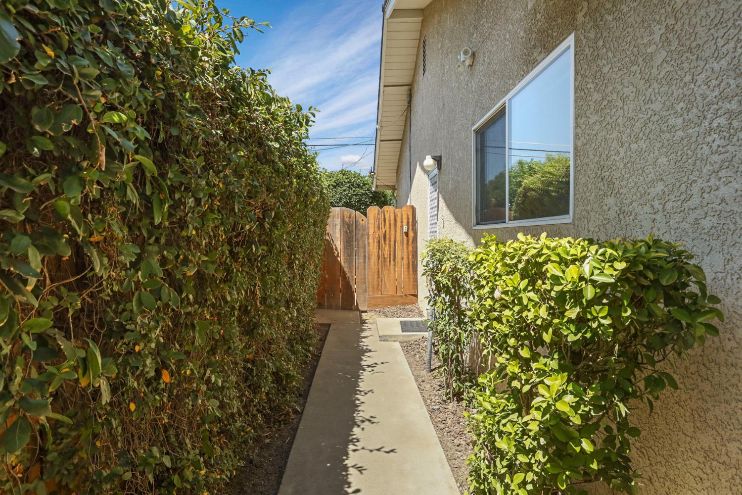 Detail Gallery Image 57 of 66 For 241 Charlemagne Way, Modesto,  CA 95350 - 4 Beds | 2 Baths