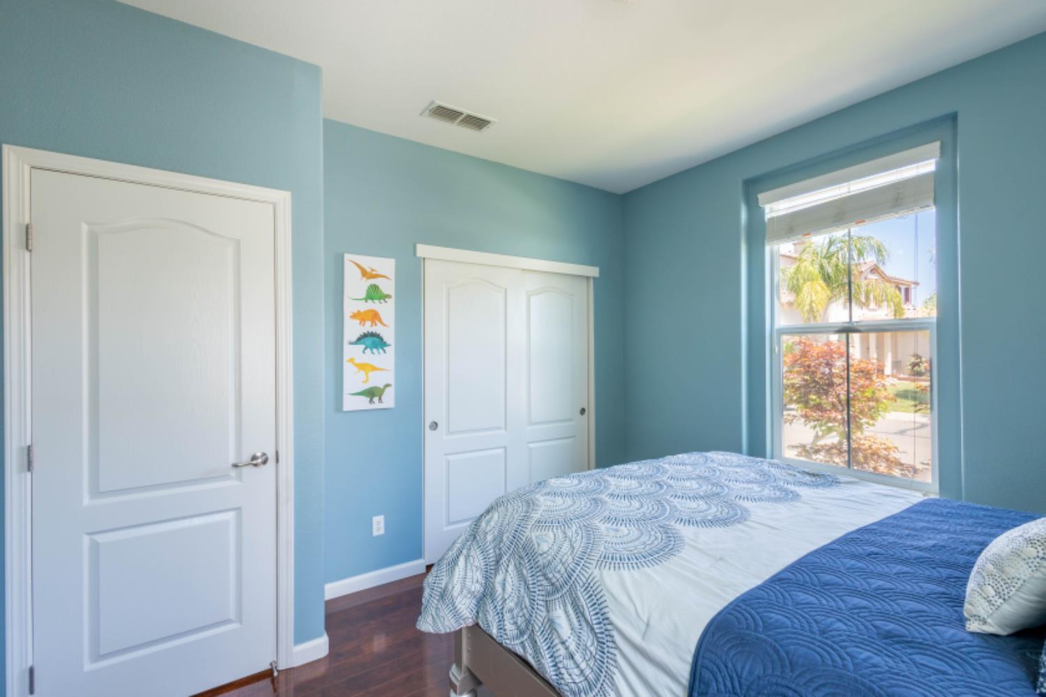 Detail Gallery Image 15 of 34 For 8328 Dandelion Dr, Elk Grove,  CA 95624 - 4 Beds | 2 Baths