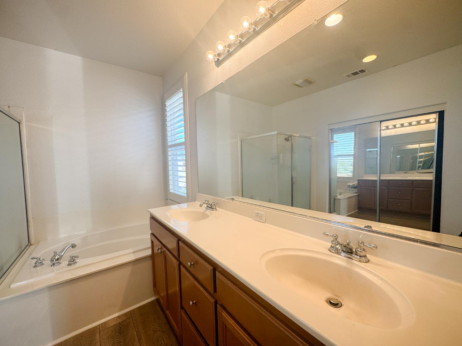 Detail Gallery Image 23 of 41 For 5039 Riverbed Ct, Riverbank,  CA 95367 - 4 Beds | 3 Baths