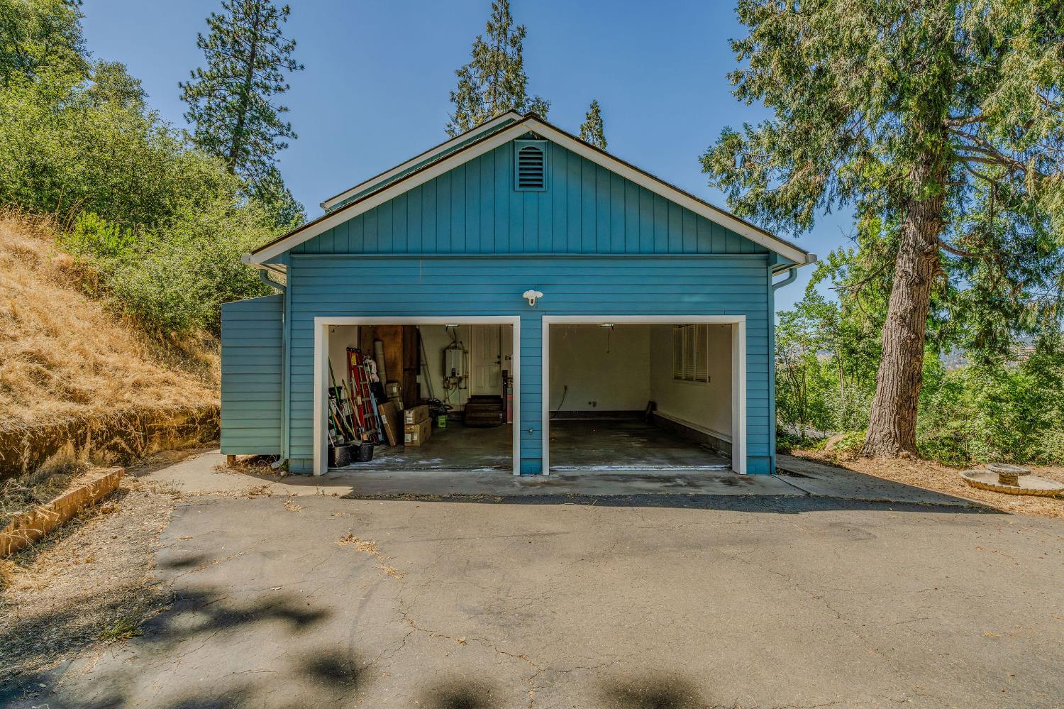 Detail Gallery Image 6 of 54 For 8201 Highway 49, Mokelumne Hill,  CA 95245 - 3 Beds | 2/1 Baths
