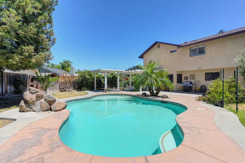 Detail Gallery Image 34 of 45 For 3429 Alisa Ct, Modesto,  CA 95356 - 4 Beds | 2/1 Baths