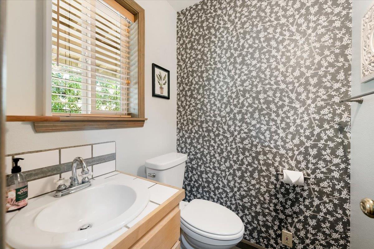 Detail Gallery Image 20 of 65 For 4036 Valley Vista Dr, Camino,  CA 95709 - 4 Beds | 2/1 Baths