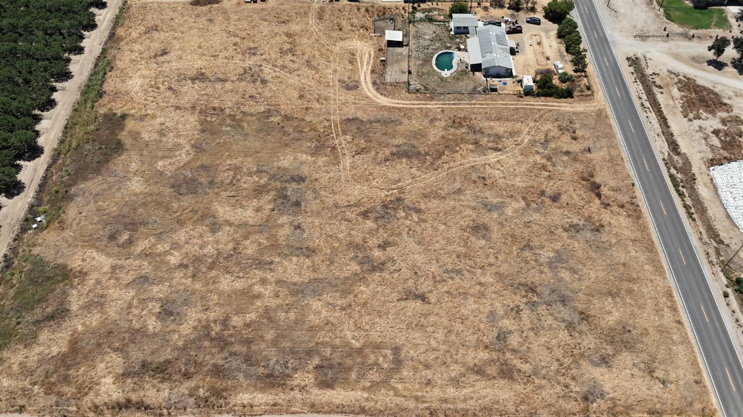 Detail Gallery Image 3 of 22 For 23833 River Rd, Stevinson,  CA 95374 - 3 Beds | 2 Baths