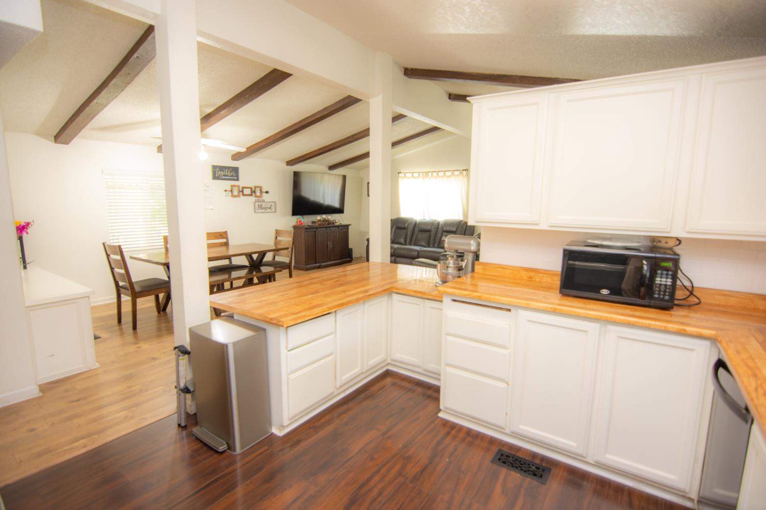 Detail Gallery Image 7 of 40 For 1399 Sacramento Ave 44, West Sacramento,  CA 95605 - 2 Beds | 2 Baths
