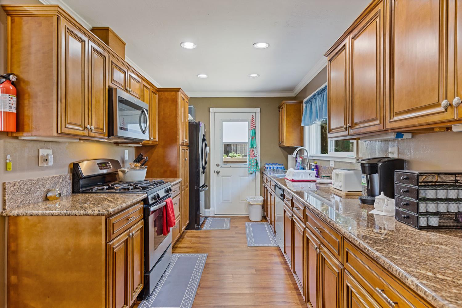 Detail Gallery Image 18 of 43 For 6761 Linda Sue Way, Fair Oaks,  CA 95628 - 3 Beds | 2 Baths