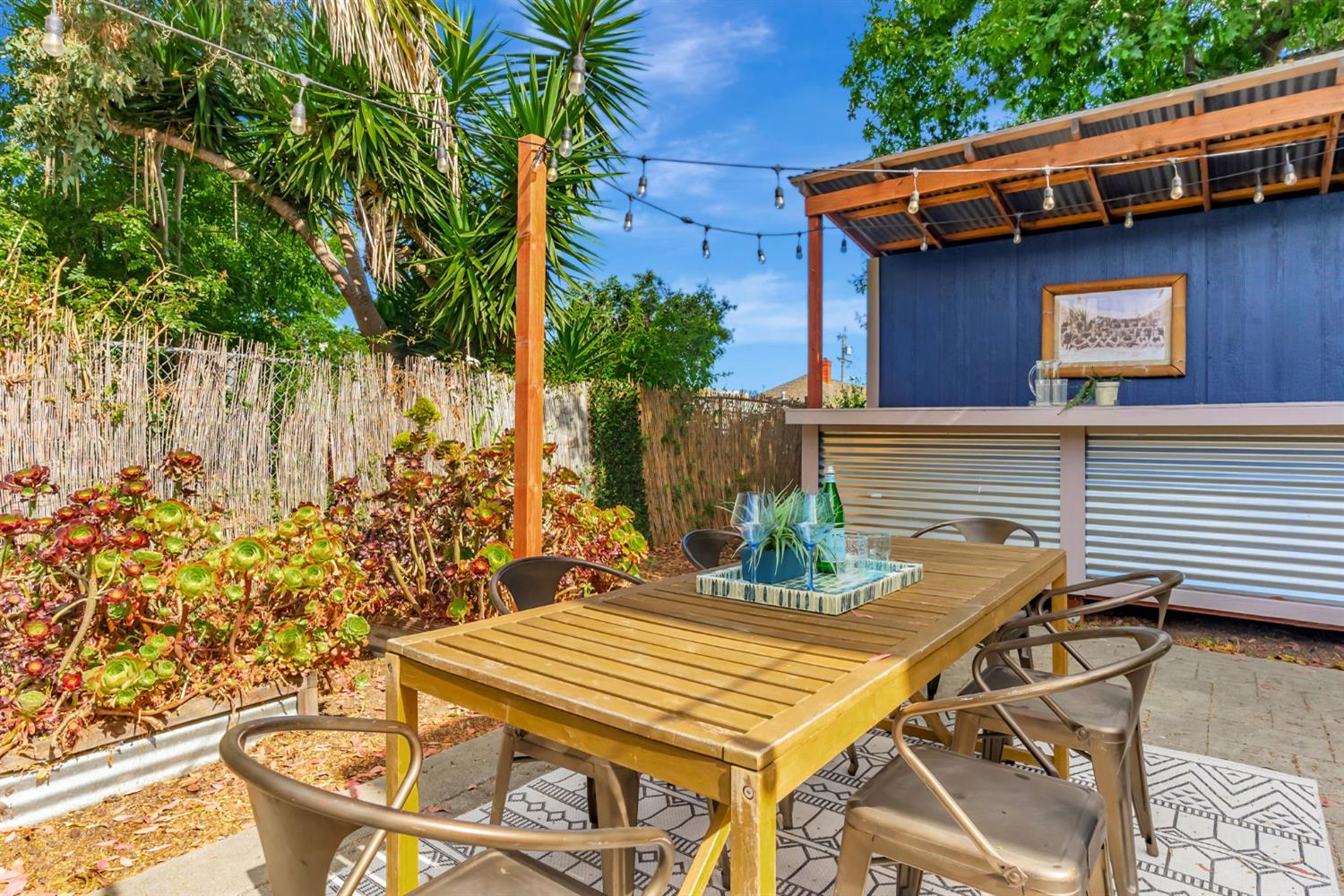 Detail Gallery Image 37 of 39 For 964 61st St, Oakland,  CA 94608 - 3 Beds | 2/1 Baths