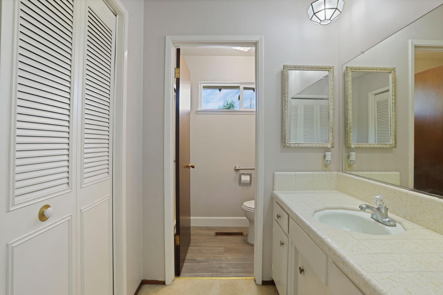 Detail Gallery Image 40 of 66 For 241 Charlemagne Way, Modesto,  CA 95350 - 4 Beds | 2 Baths