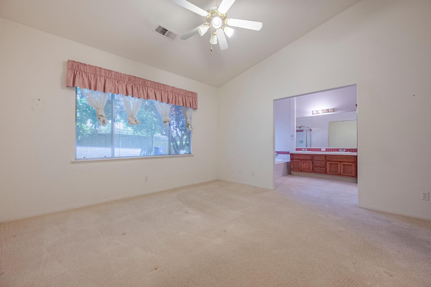 Detail Gallery Image 36 of 53 For 1079 Rosehill Dr, Chowchilla,  CA 93610 - 4 Beds | 2 Baths