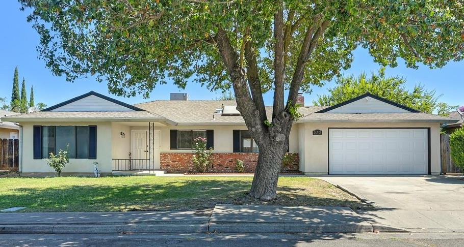 Detail Gallery Image 1 of 43 For 223 Kadota Ave, Atwater,  CA 95301 - 4 Beds | 2 Baths