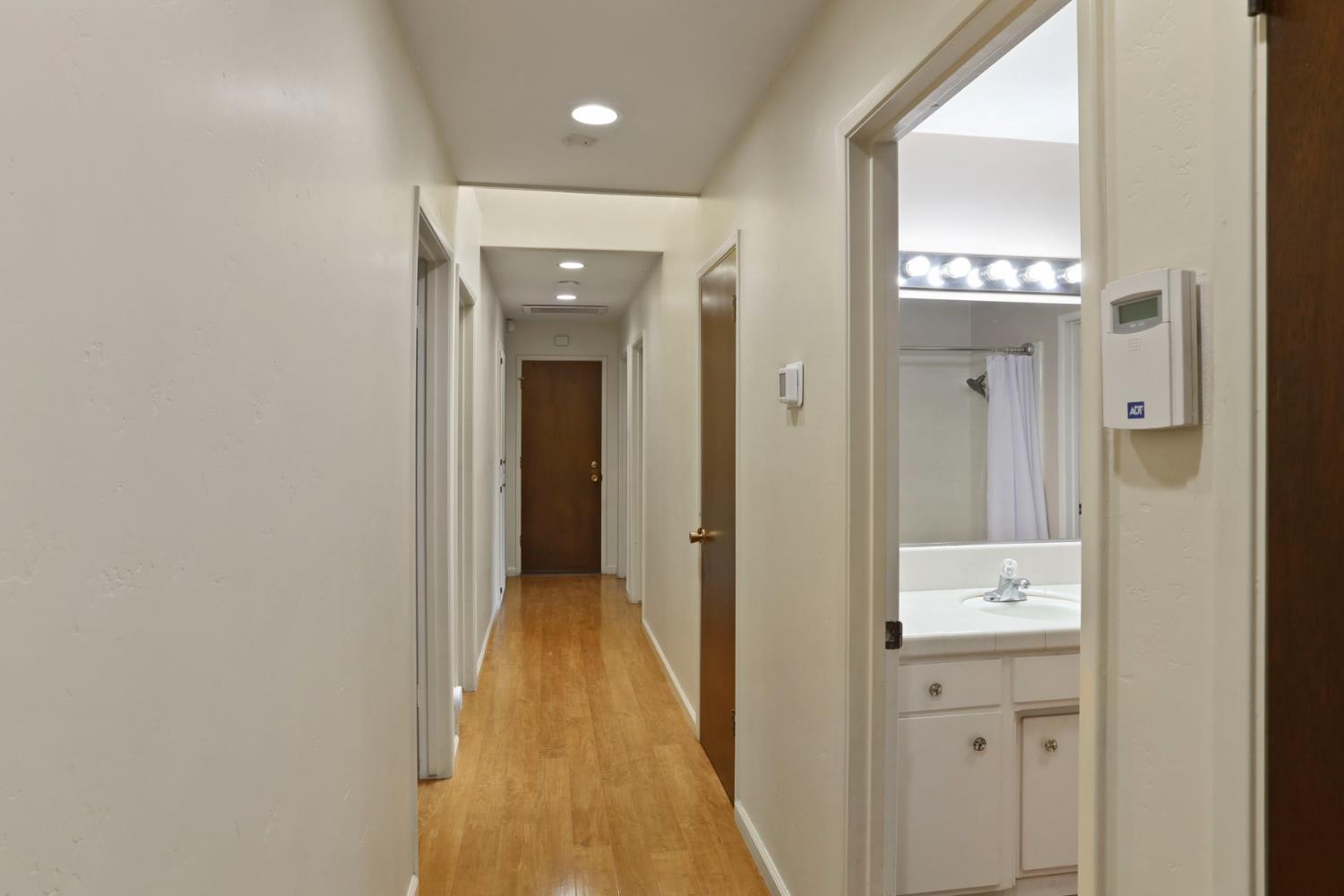 Detail Gallery Image 26 of 66 For 241 Charlemagne Way, Modesto,  CA 95350 - 4 Beds | 2 Baths