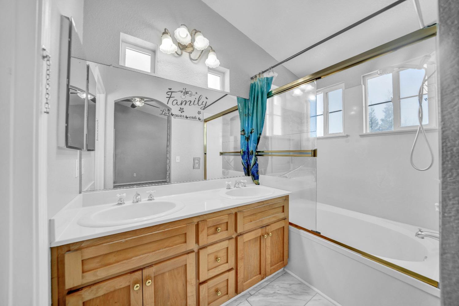 Detail Gallery Image 25 of 45 For 4104 Keepsake Dr, Modesto,  CA 95356 - 5 Beds | 3 Baths