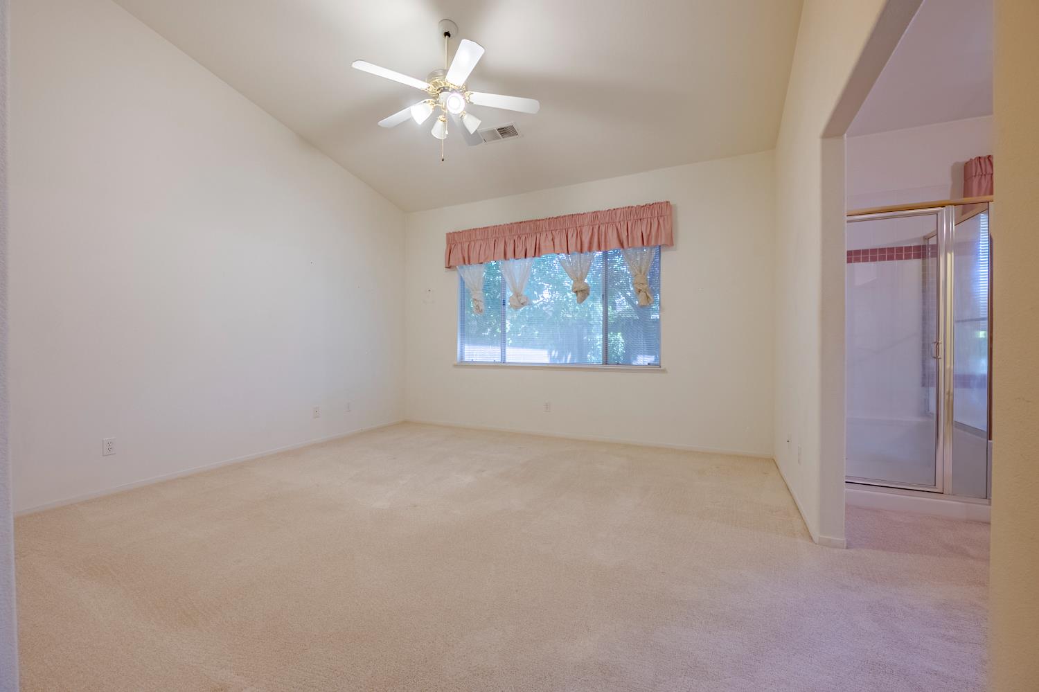 Detail Gallery Image 35 of 53 For 1079 Rosehill Dr, Chowchilla,  CA 93610 - 4 Beds | 2 Baths