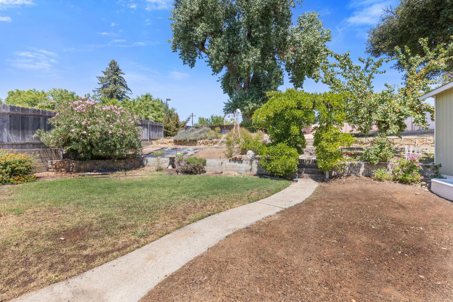Detail Gallery Image 23 of 43 For 6761 Linda Sue Way, Fair Oaks,  CA 95628 - 3 Beds | 2 Baths
