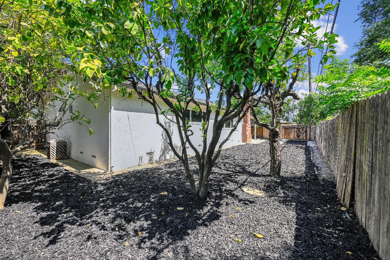 Detail Gallery Image 37 of 38 For 6608 Heatherwood Way, Sacramento,  CA 95831 - 3 Beds | 2 Baths
