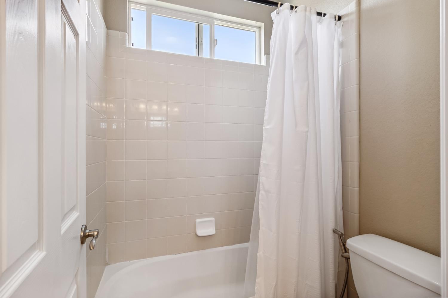 Detail Gallery Image 36 of 72 For 18400 Mandarin St, Woodland,  CA 95695 - 5 Beds | 4 Baths