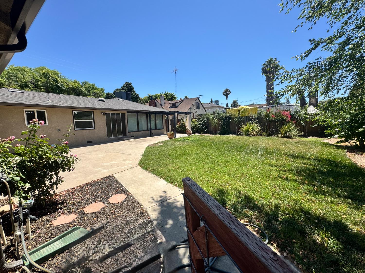 Detail Gallery Image 29 of 35 For 1237 College Ave, Modesto,  CA 95350 - 3 Beds | 1 Baths