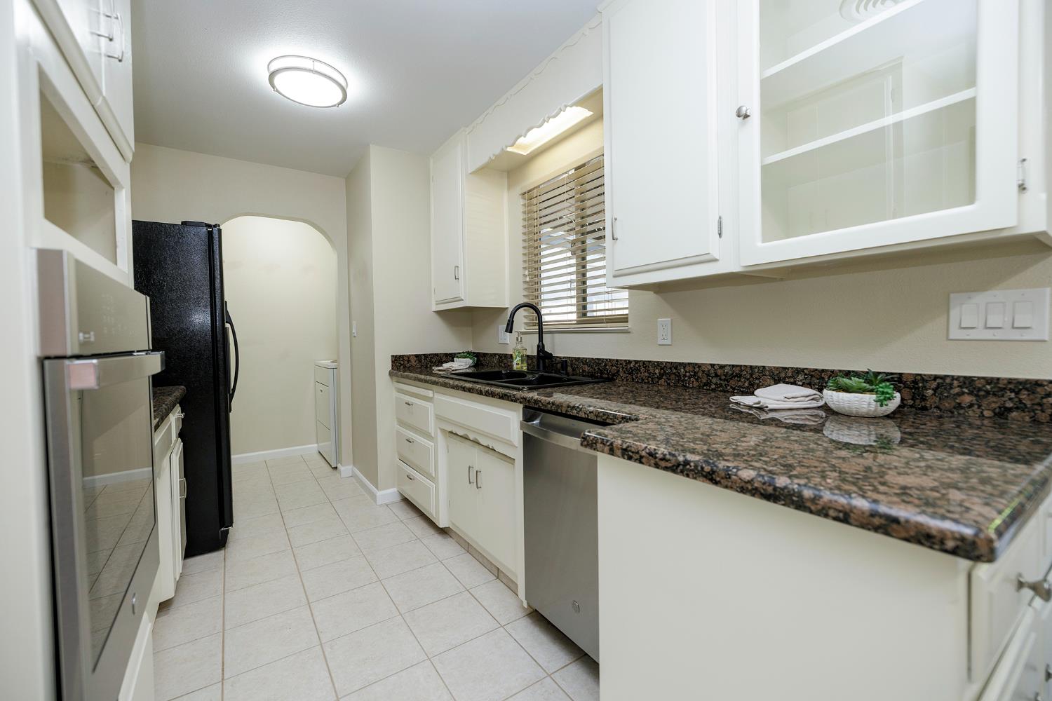 Detail Gallery Image 9 of 26 For 215 Floyd Ave #7,  Modesto,  CA 95350 - 1 Beds | 1 Baths