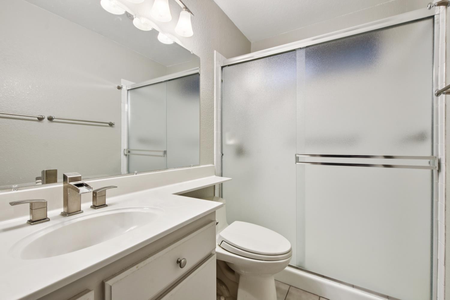 Detail Gallery Image 11 of 22 For 3577 Del Sol Way, Sacramento,  CA 95834 - 3 Beds | 2 Baths
