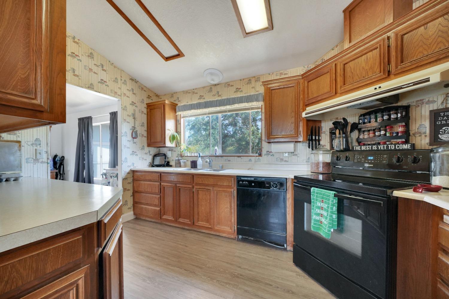 Detail Gallery Image 13 of 43 For 203 Dancie Dr, Wallace,  CA 95254 - 3 Beds | 2 Baths
