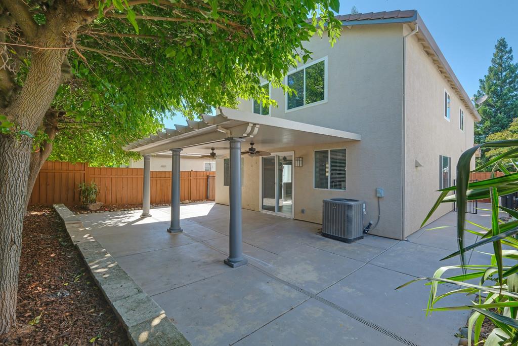Detail Gallery Image 47 of 47 For 5512 Deepdale Way, Elk Grove,  CA 95758 - 4 Beds | 2/1 Baths