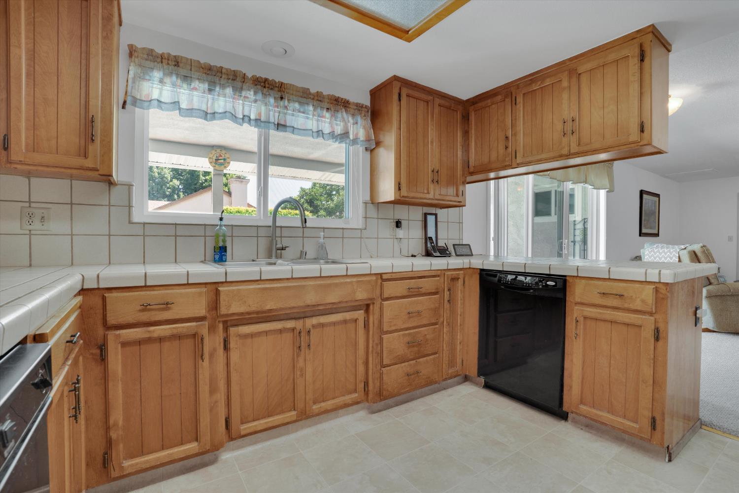 Detail Gallery Image 13 of 35 For 3524 Marsala Way, Modesto,  CA 95356 - 3 Beds | 2 Baths