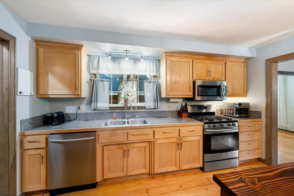 Detail Gallery Image 15 of 65 For 4036 Valley Vista Dr, Camino,  CA 95709 - 4 Beds | 2/1 Baths