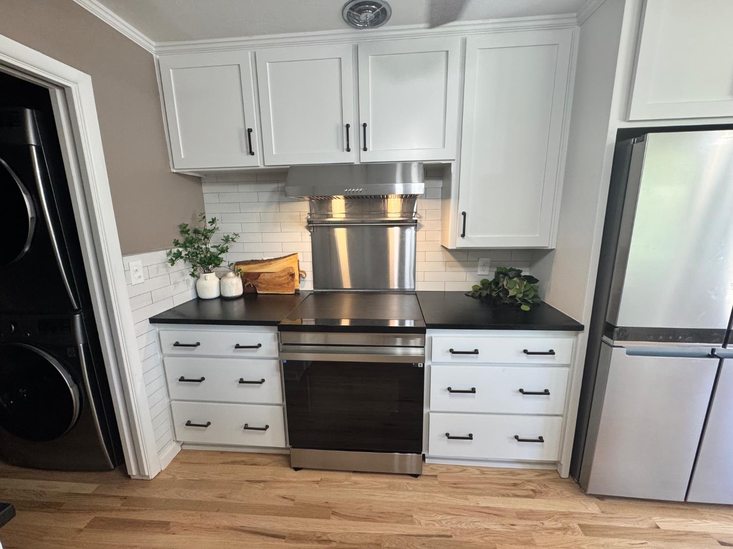Detail Gallery Image 13 of 35 For 1237 College Ave, Modesto,  CA 95350 - 3 Beds | 1 Baths