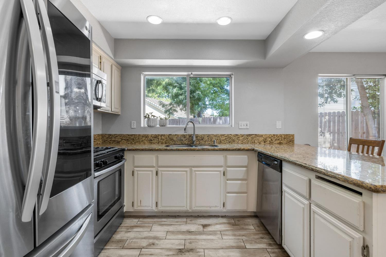 Detail Gallery Image 15 of 47 For 8347 Delta Sand, Elk Grove,  CA 95758 - 4 Beds | 2/1 Baths