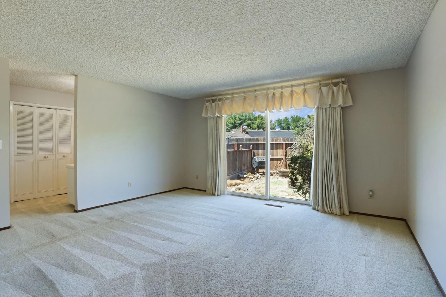 Detail Gallery Image 38 of 66 For 241 Charlemagne Way, Modesto,  CA 95350 - 4 Beds | 2 Baths