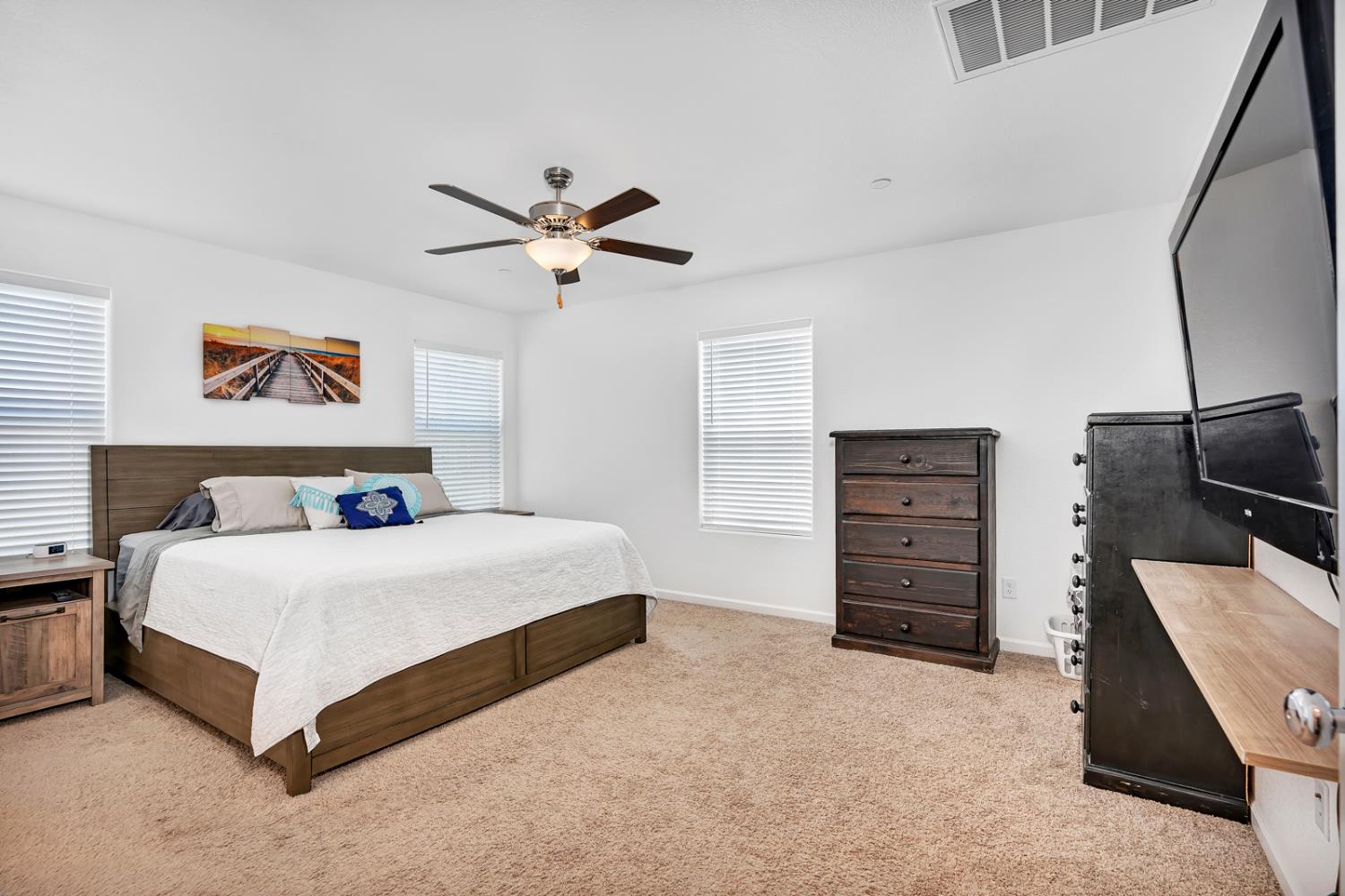 Detail Gallery Image 37 of 58 For 1807 Patricia Ct, Los Banos,  CA 93635 - 4 Beds | 3 Baths