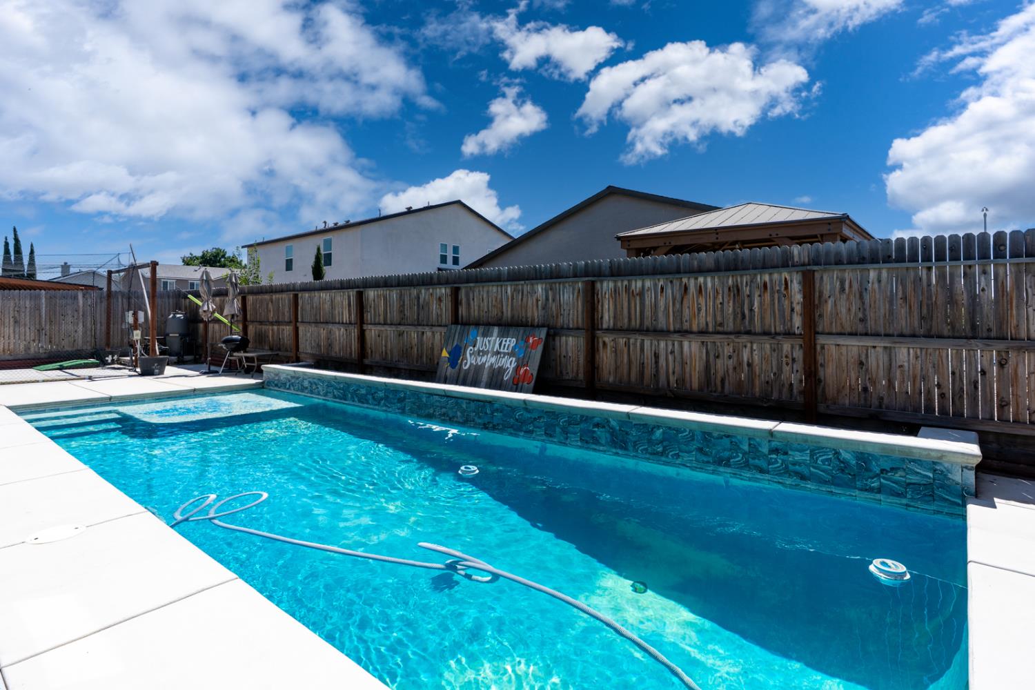 Detail Gallery Image 45 of 58 For 1807 Patricia Ct, Los Banos,  CA 93635 - 4 Beds | 3 Baths