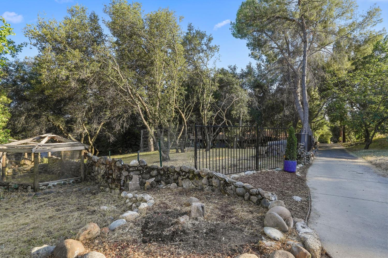 Detail Gallery Image 85 of 87 For 9775 Oak Leaf Way, Granite Bay,  CA 95746 - 5 Beds | 3 Baths