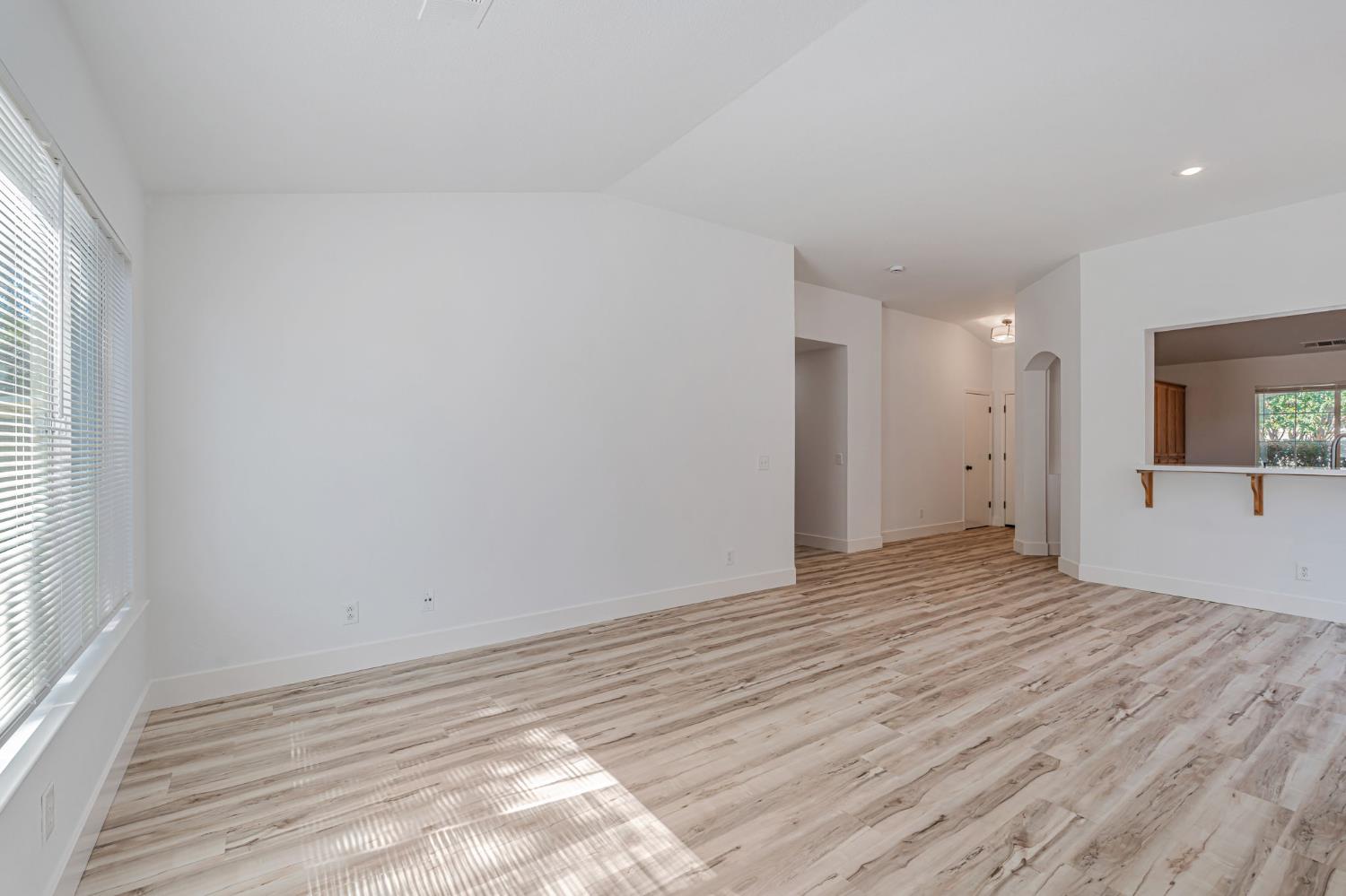 Detail Gallery Image 6 of 38 For 3828 Tern Ct, Merced,  CA 95340 - 3 Beds | 2 Baths