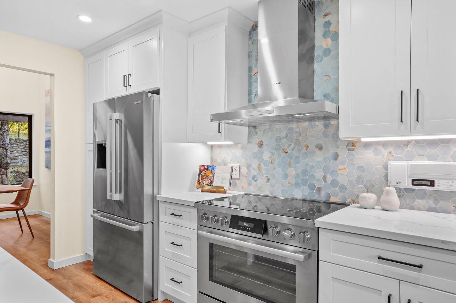 Detail Gallery Image 29 of 87 For 9775 Oak Leaf Way, Granite Bay,  CA 95746 - 5 Beds | 3 Baths