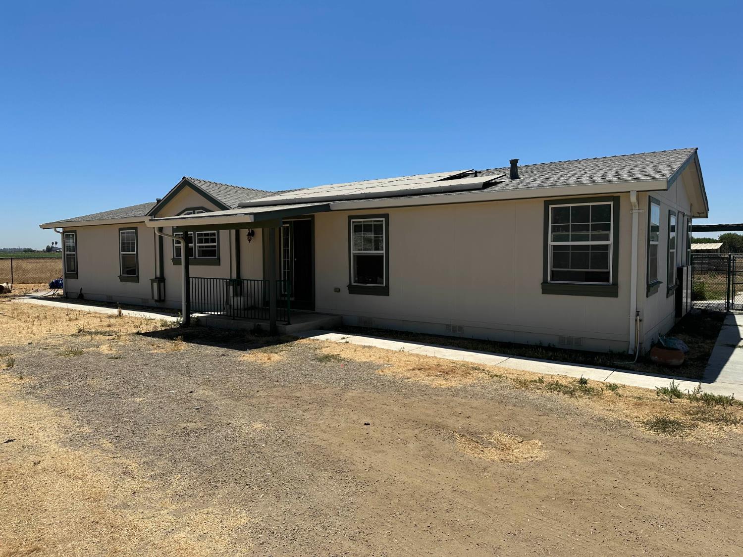 Detail Gallery Image 5 of 22 For 23833 River Rd, Stevinson,  CA 95374 - 3 Beds | 2 Baths