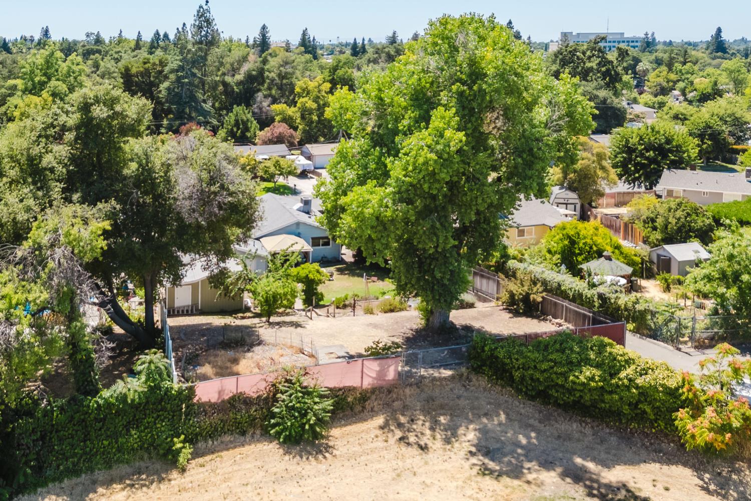 Detail Gallery Image 40 of 43 For 6761 Linda Sue Way, Fair Oaks,  CA 95628 - 3 Beds | 2 Baths