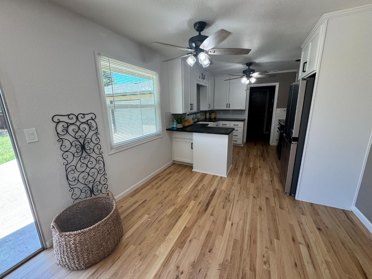Detail Gallery Image 14 of 35 For 1237 College Ave, Modesto,  CA 95350 - 3 Beds | 1 Baths