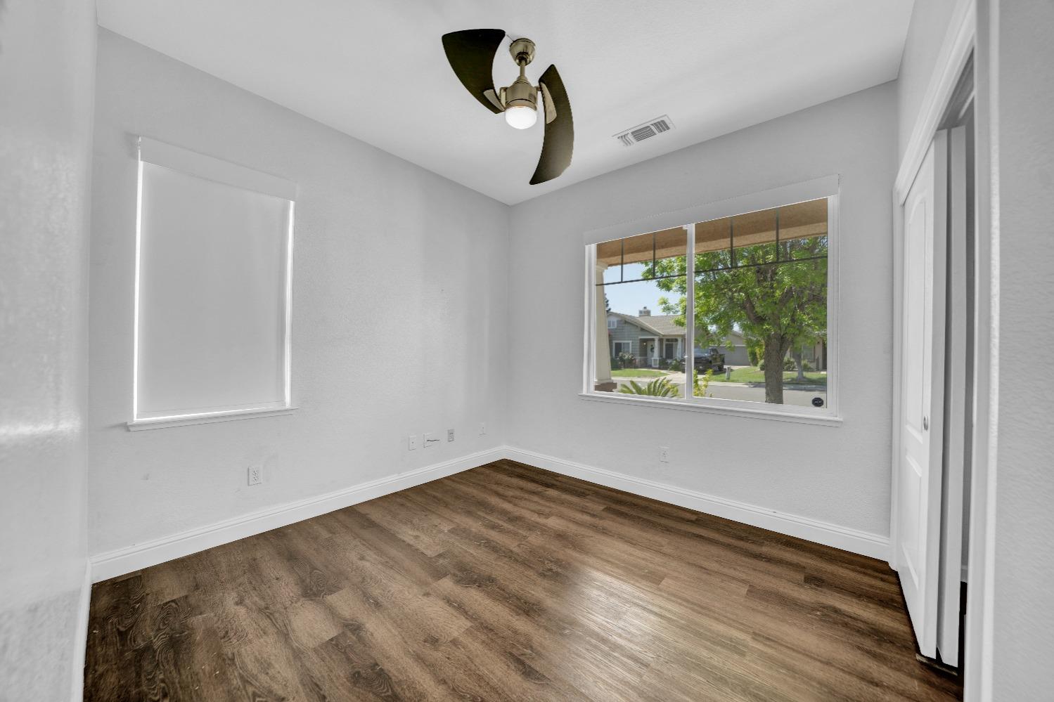 Detail Gallery Image 12 of 45 For 4104 Keepsake Dr, Modesto,  CA 95356 - 5 Beds | 3 Baths