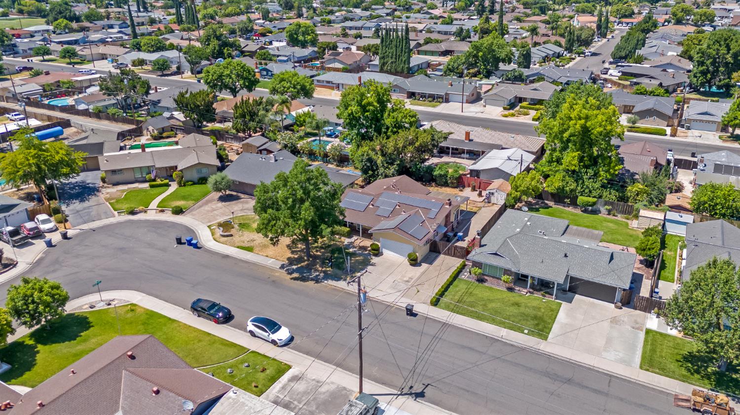 Detail Gallery Image 2 of 14 For 2409 Henry Ave, Ceres,  CA 95307 - 3 Beds | 2 Baths