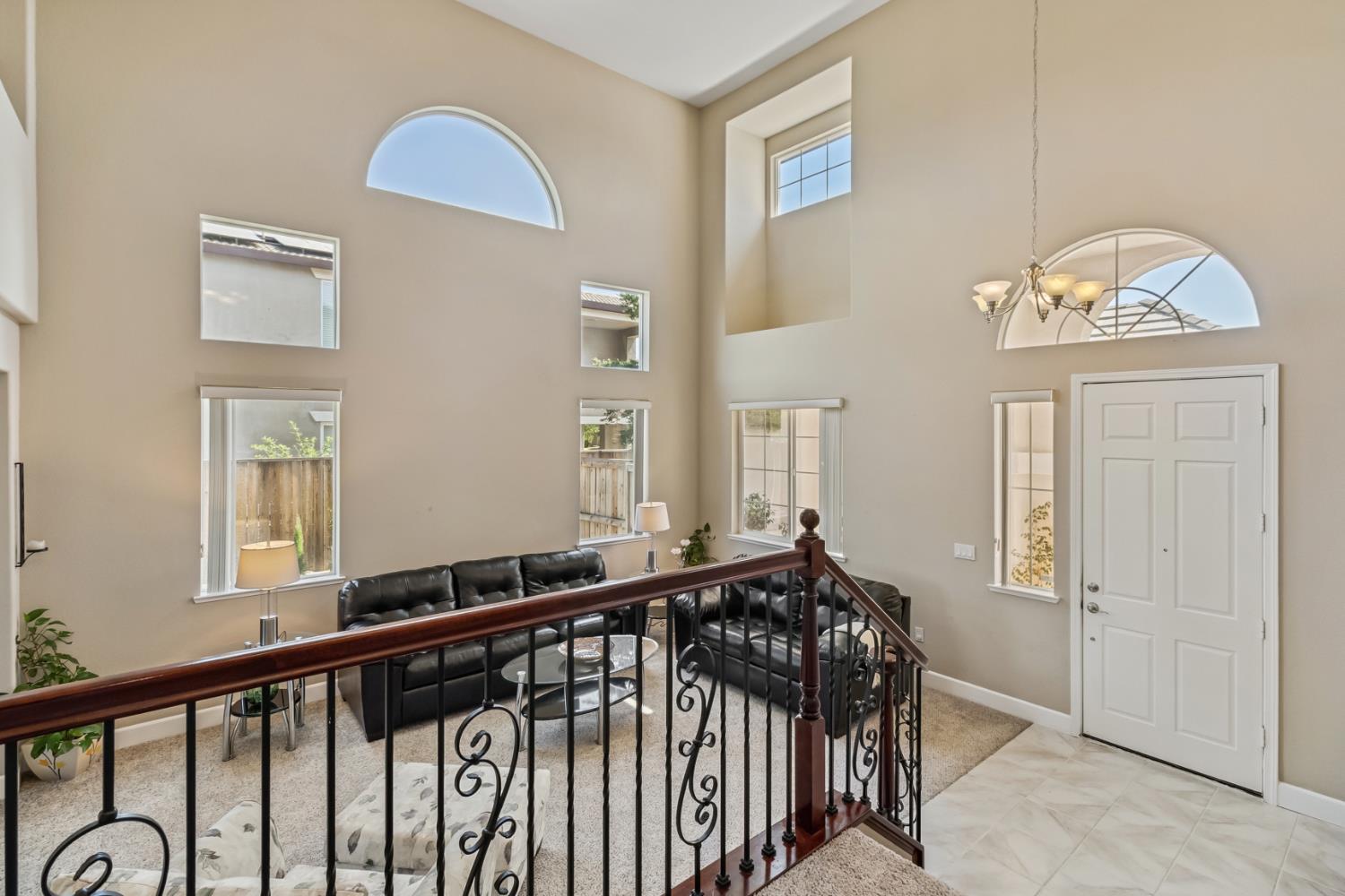 Detail Gallery Image 4 of 72 For 18400 Mandarin St, Woodland,  CA 95695 - 5 Beds | 4 Baths
