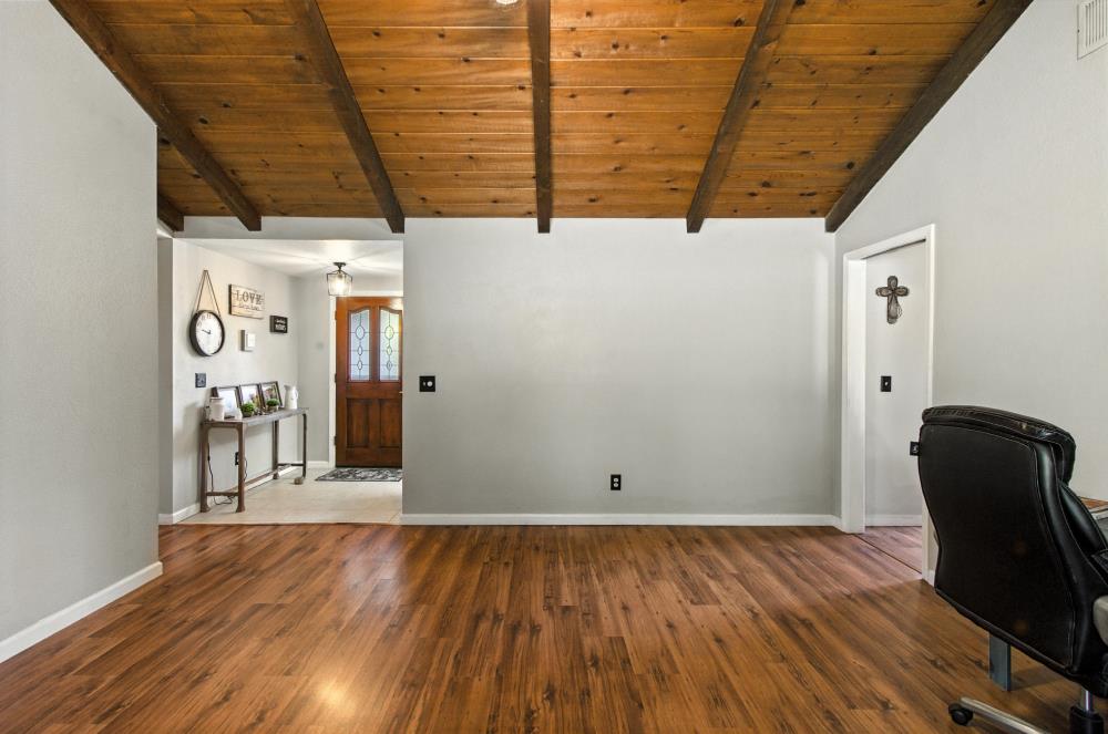 Detail Gallery Image 5 of 36 For 6023 Garden Towne Way, Orangevale,  CA 95662 - 3 Beds | 2 Baths