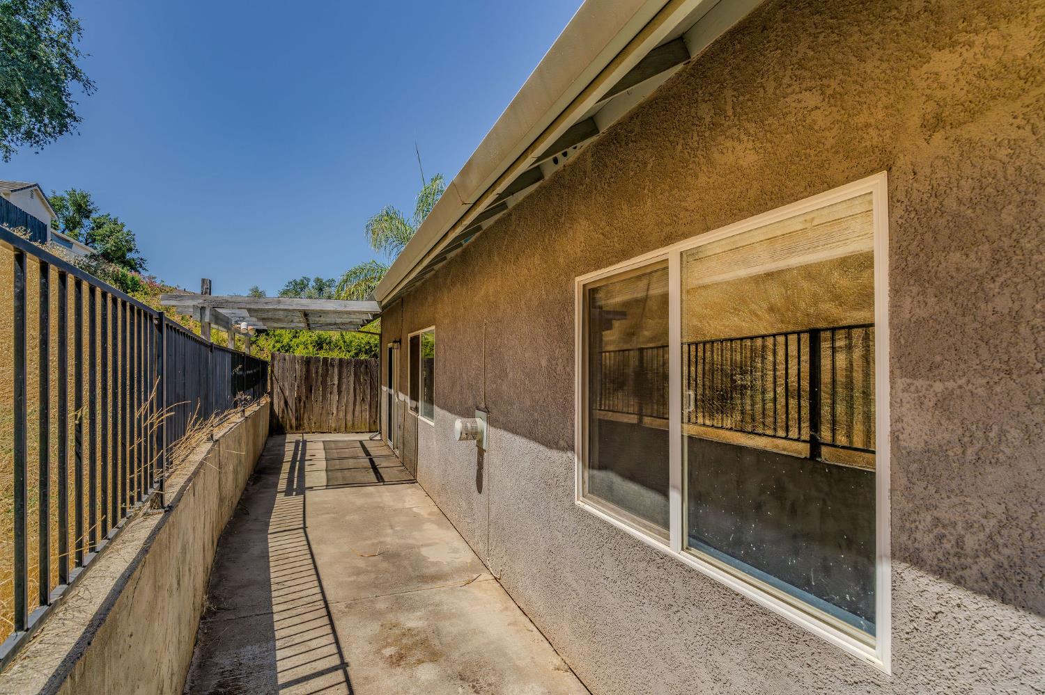 Detail Gallery Image 35 of 46 For 1021 Mockingbird Ln, Valley Springs,  CA 95252 - 3 Beds | 2 Baths