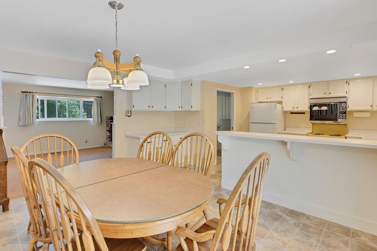 Detail Gallery Image 6 of 36 For 335 Rhode Island St, Grass Valley,  CA 95945 - 4 Beds | 2 Baths
